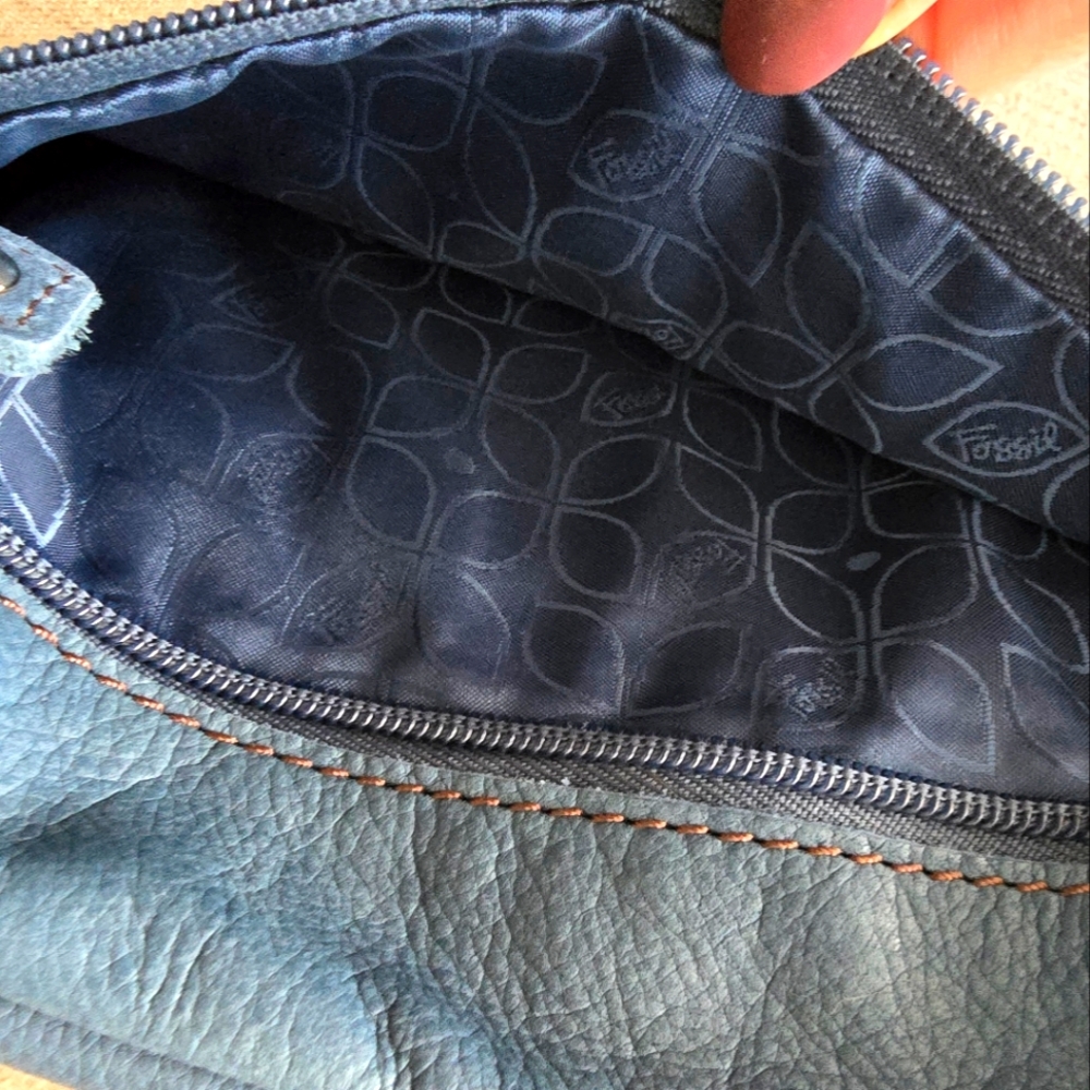 Fossil Sutton Pebbled Leather Blue Crossbody NWOT - Picture 7 of 9